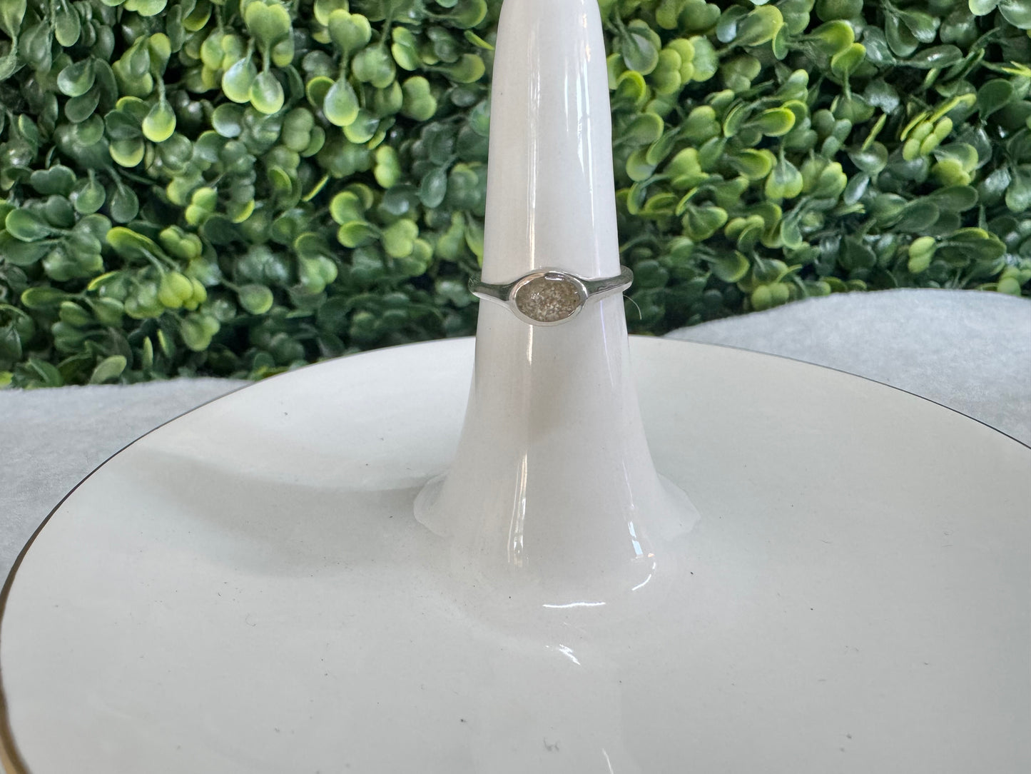 Horizontal Oval Ring