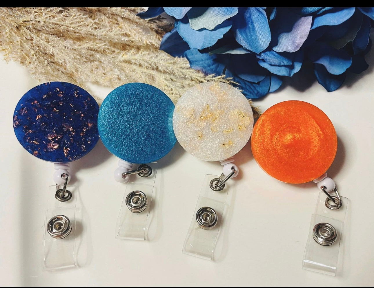 Badge clip