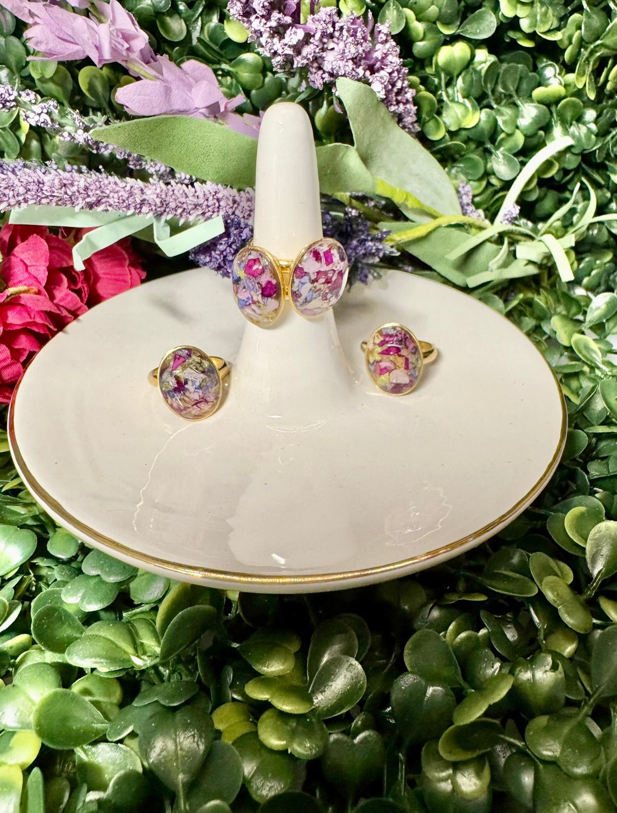 Adjustable oval ring