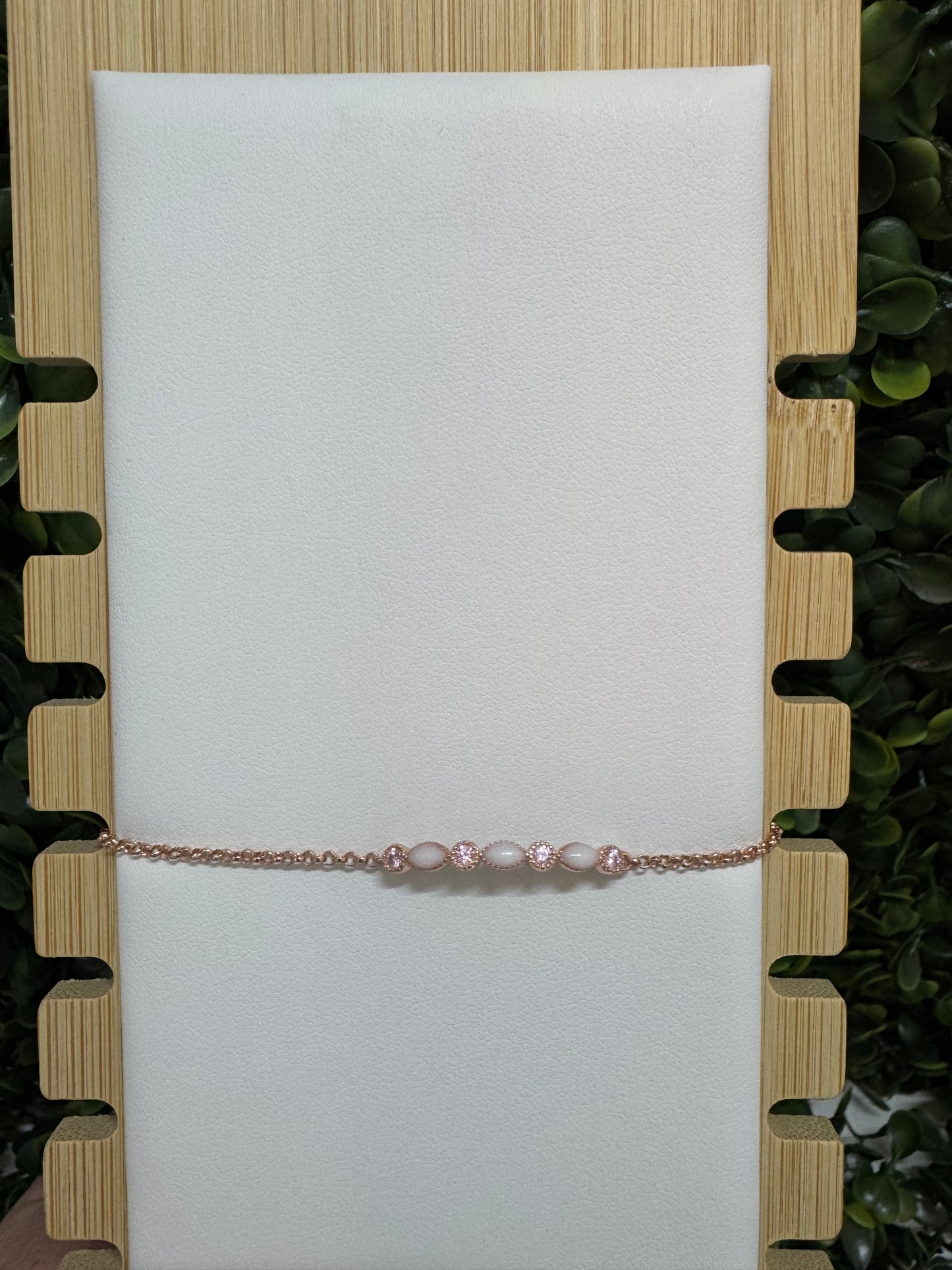 Customizable bracelet birthstone gems with flowers