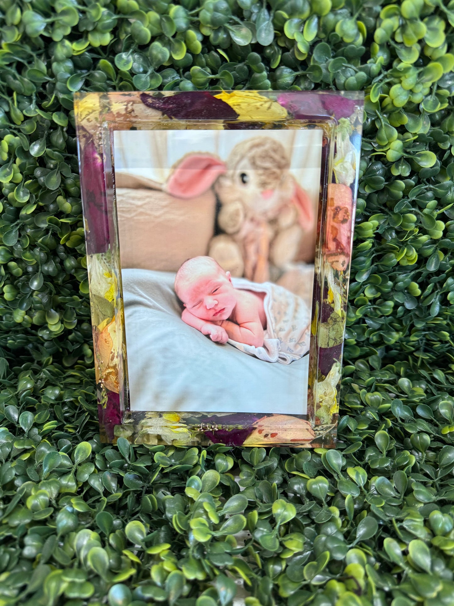 Picture frame boarder with flowers