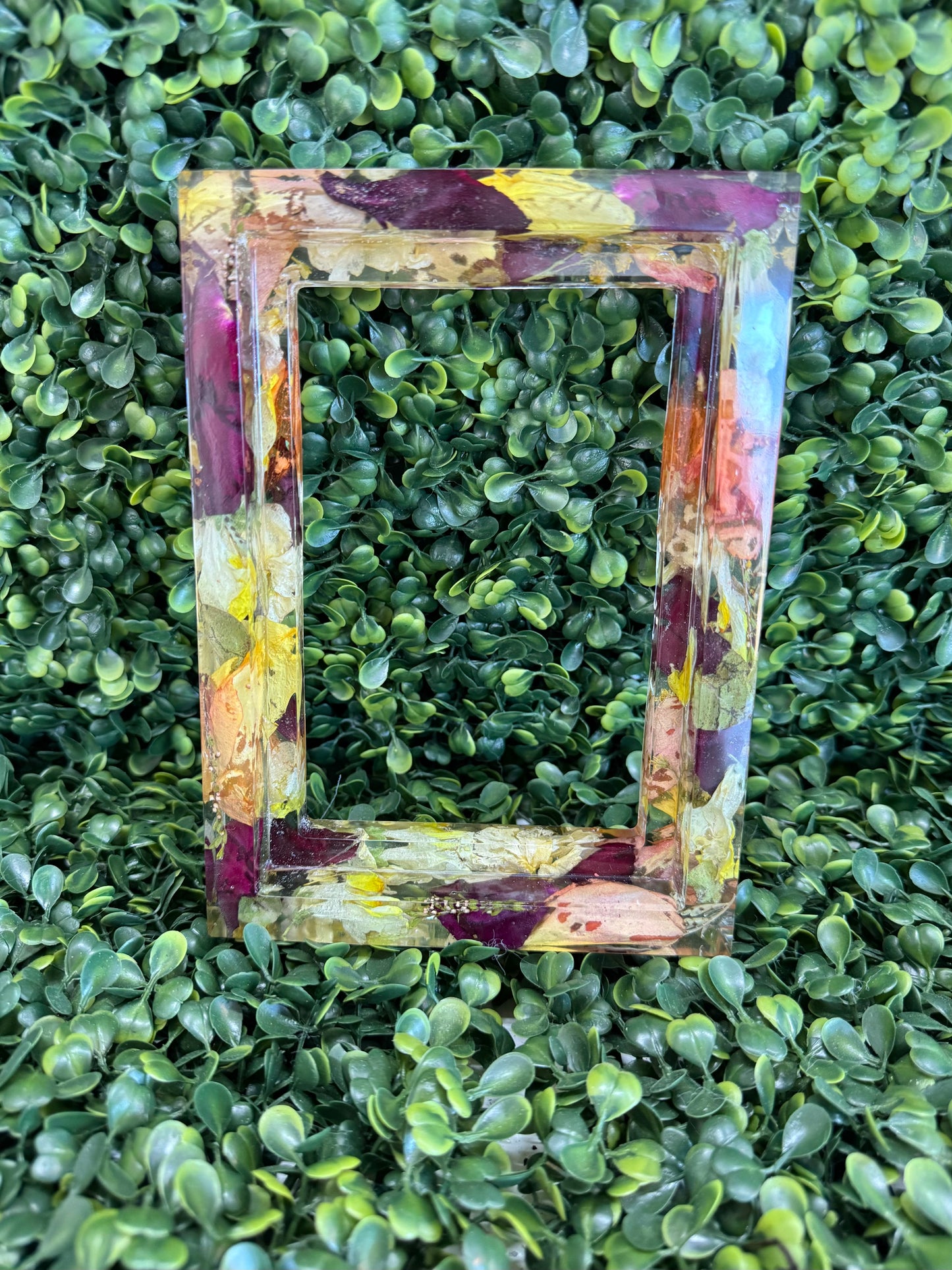 Picture frame boarder with flowers